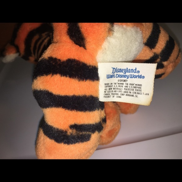 Vintage Walt Disney World Plush Tigger - Picture 6 of 7